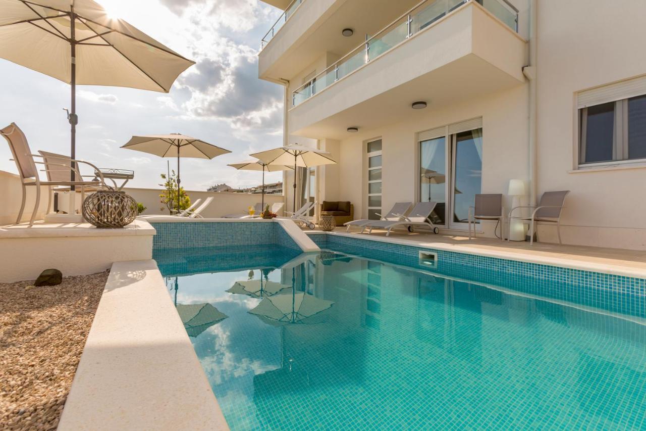 Luxury Villa Bello Horizonte With Swimming Pool Спліт Екстер'єр фото